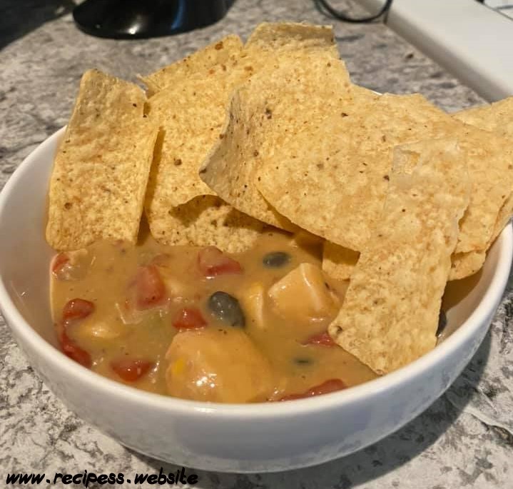 Crockpot Creamy Chicken Nachos - Recipes Website