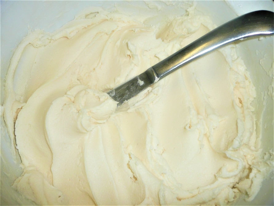 HOMEMADE BUTTERCREAM FROSTING Recipes site